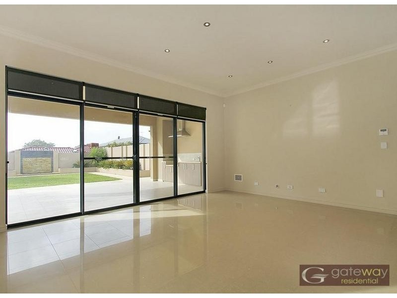 B/18 McCallum Crescent, Ardross WA 6153