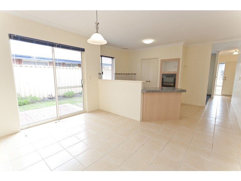 35 Windchime Terrace, Atwell WA 6164
