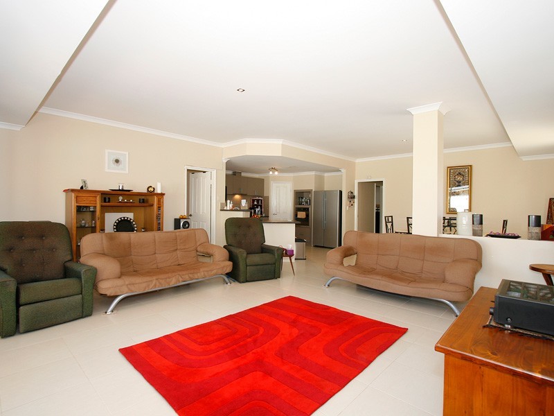 16 Cotter Loop, Success WA 6164