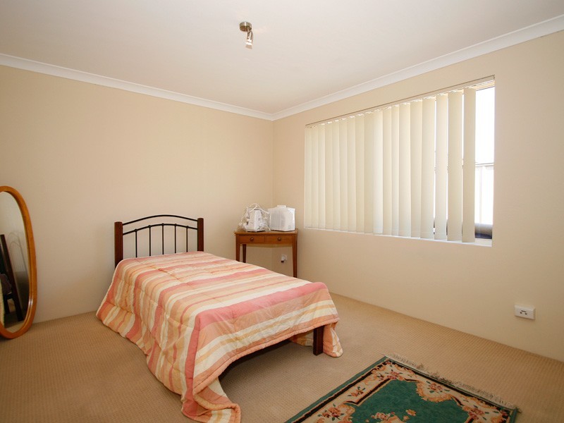 16 Cotter Loop, Success WA 6164