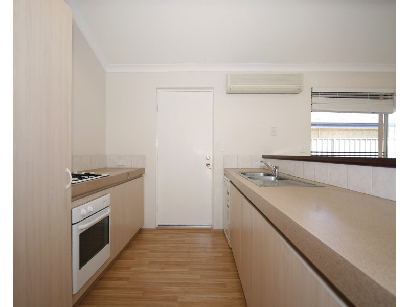 6 Tozer Loop, Atwell WA 6164