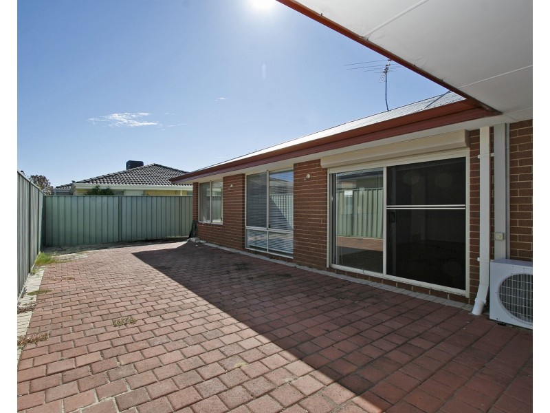 6 Tozer Loop, Atwell WA 6164