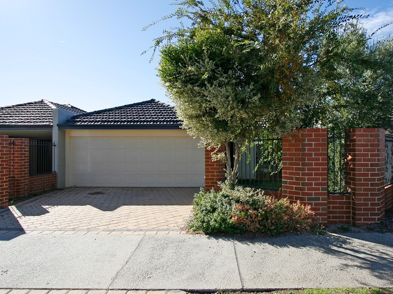 9/18 Serenity Parkway, Hammond Park WA 6164