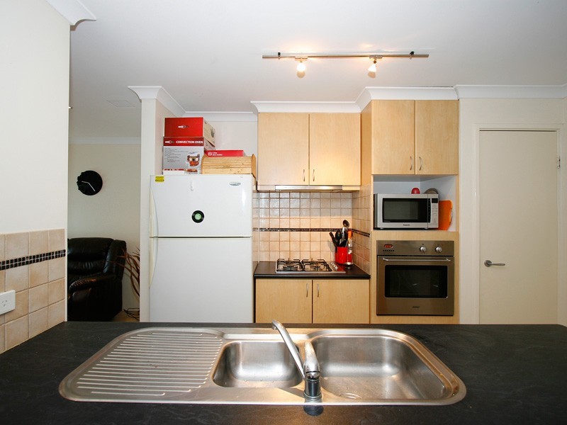 9/18 Serenity Parkway, Hammond Park WA 6164