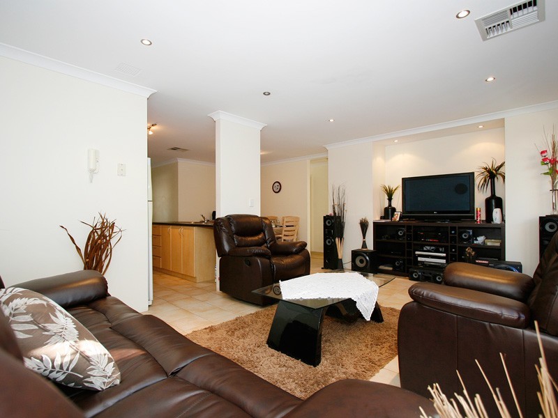 9/18 Serenity Parkway, Hammond Park WA 6164