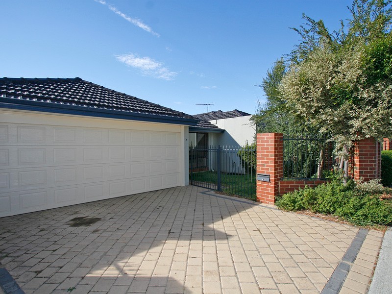 9/18 Serenity Parkway, Hammond Park WA 6164