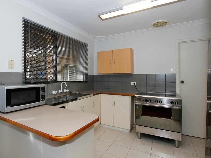 1 Butt Place, Orelia WA 6167