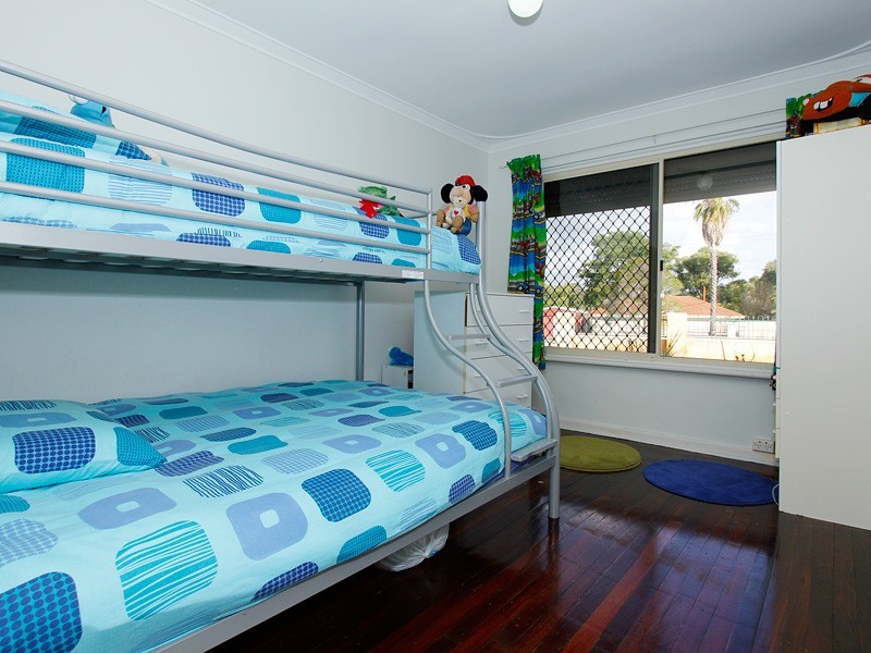 1 Butt Place, Orelia WA 6167