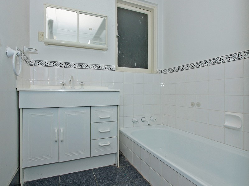 1 Butt Place, Orelia WA 6167