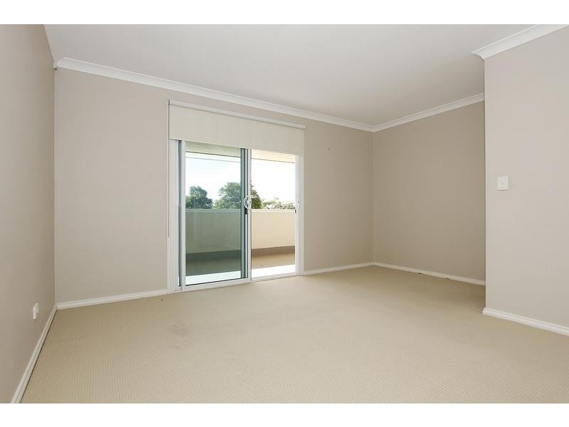 6 Richmond Entrance, Success WA 6164