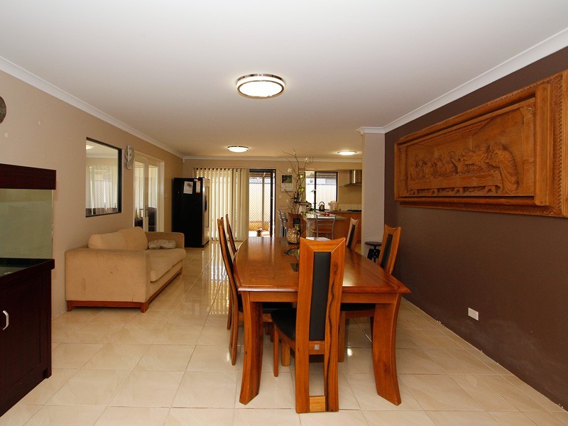 7 Montgomery Drive, Success WA 6164