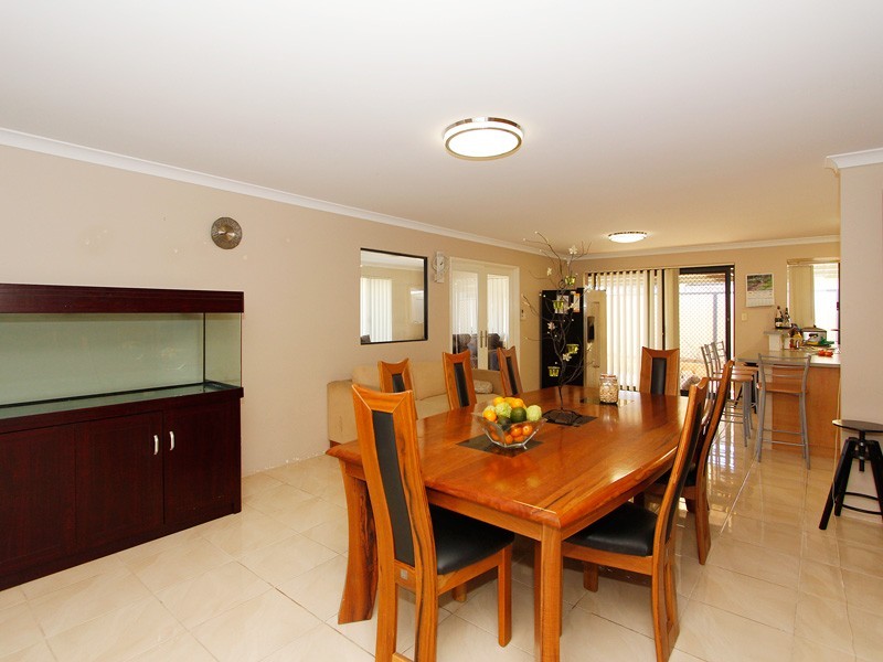7 Montgomery Drive, Success WA 6164