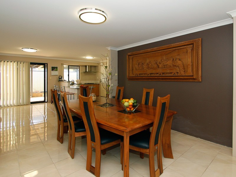 7 Montgomery Drive, Success WA 6164