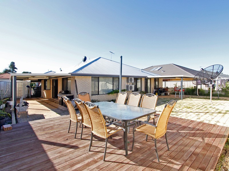 7 Montgomery Drive, Success WA 6164