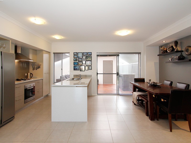 35/1 Pitta Corner, Success WA 6164