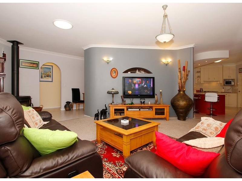 36 Aldenham Heights, Halls Head WA 6210