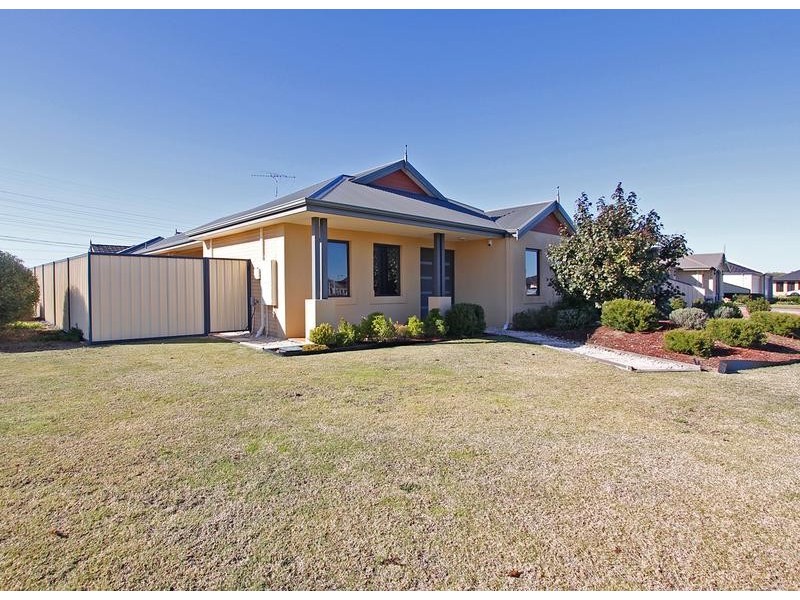 13 Sunflower Road, Success WA 6164