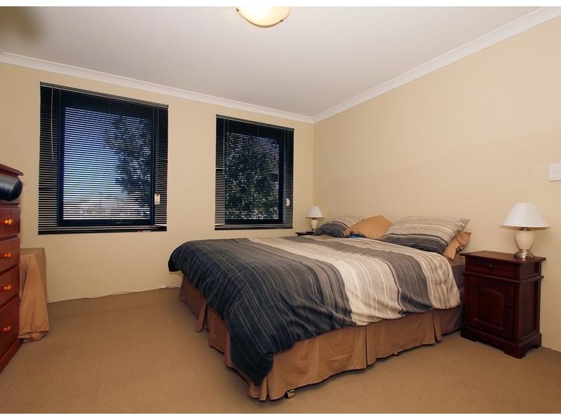 13 Sunflower Road, Success WA 6164