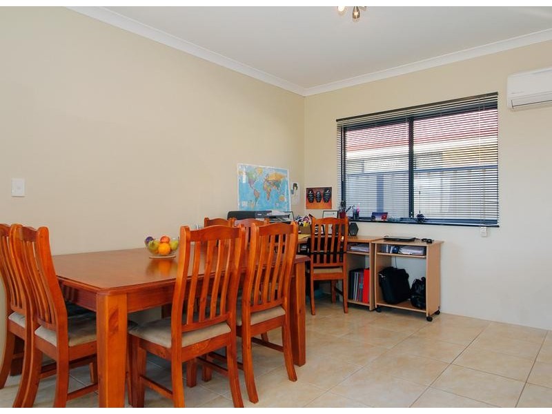 13 Sunflower Road, Success WA 6164