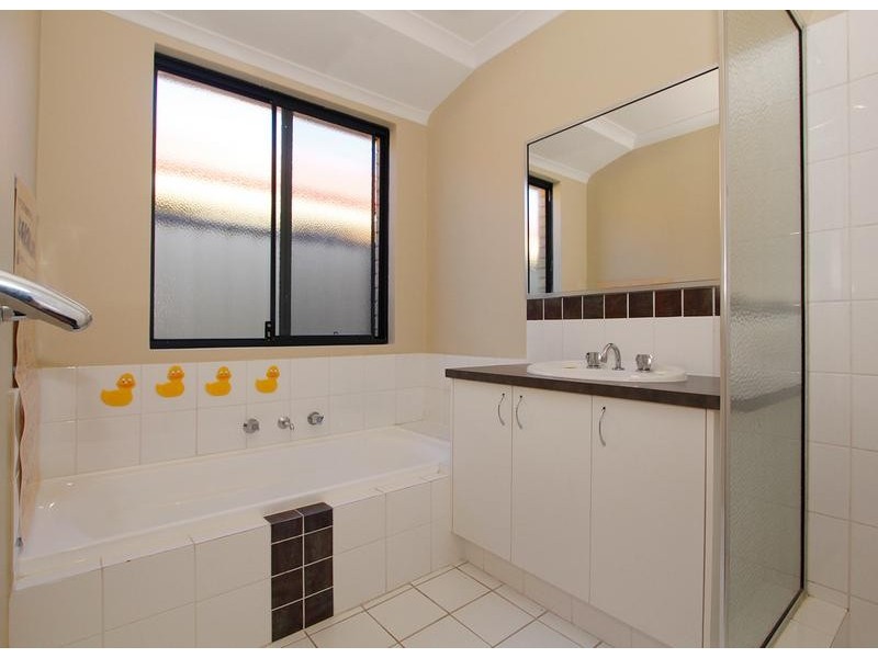 13 Sunflower Road, Success WA 6164