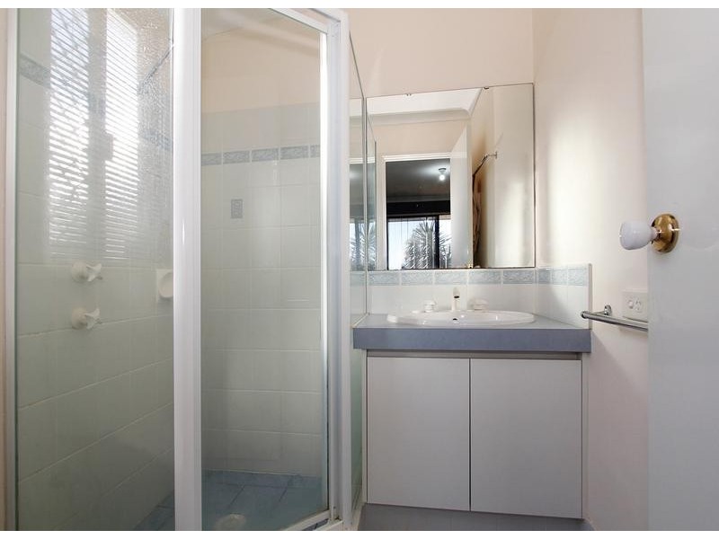 10 Breaden Pass, Success WA 6164