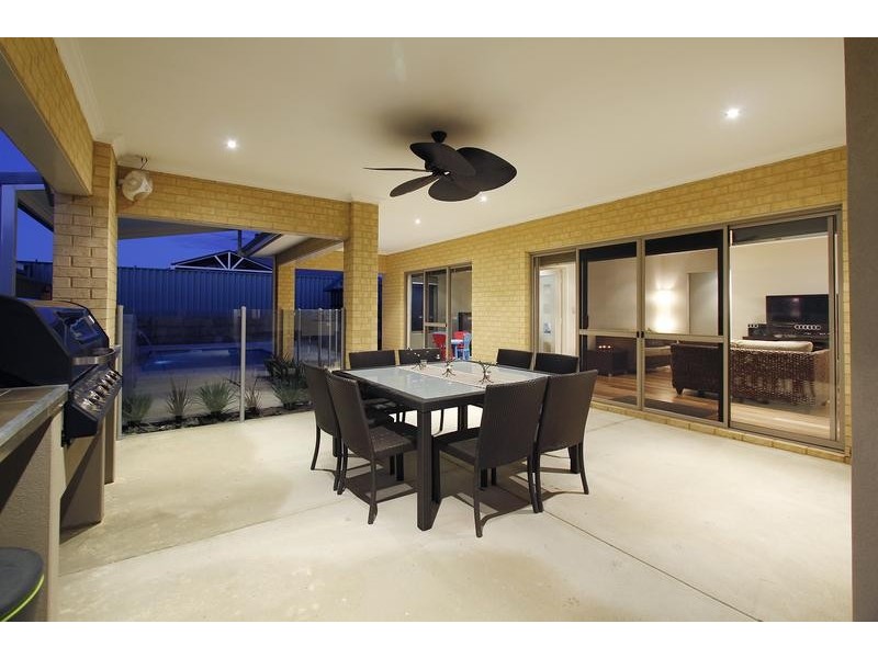 9 Cleland Court, Aubin Grove WA 6164