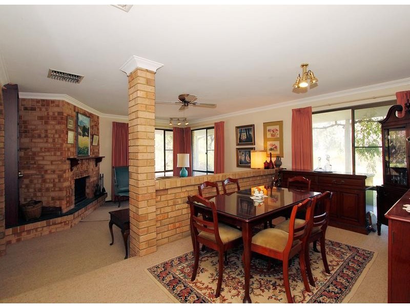 15 Glendale Crescent, Jandakot WA 6164