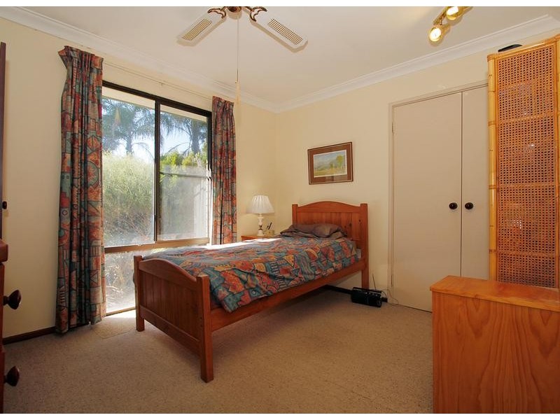 15 Glendale Crescent, Jandakot WA 6164