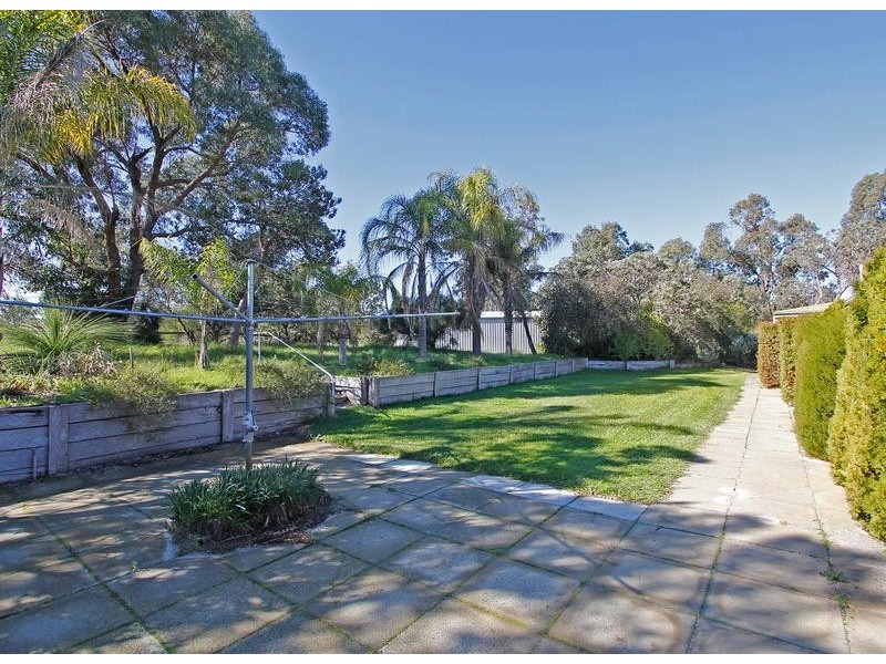 15 Glendale Crescent, Jandakot WA 6164