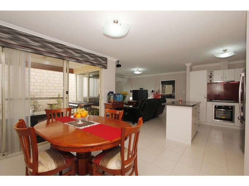 42 Peppermint Gardens, Aubin Grove WA 6164