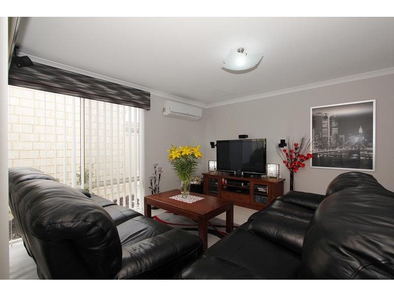 42 Peppermint Gardens, Aubin Grove WA 6164