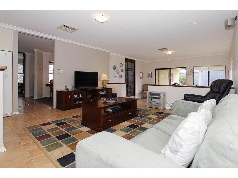 4 Millcroft Elbow, Jandakot WA 6164