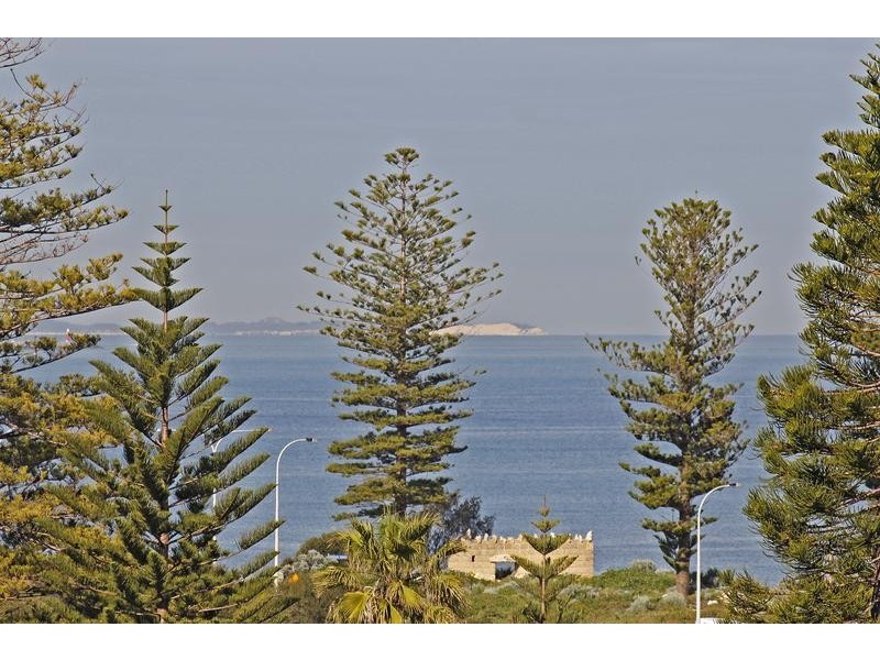 14/20 Overton Gardens, Cottesloe WA 6011