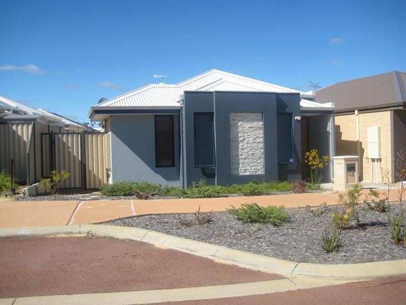 B/4 Torrey Court, Aubin Grove WA 6164