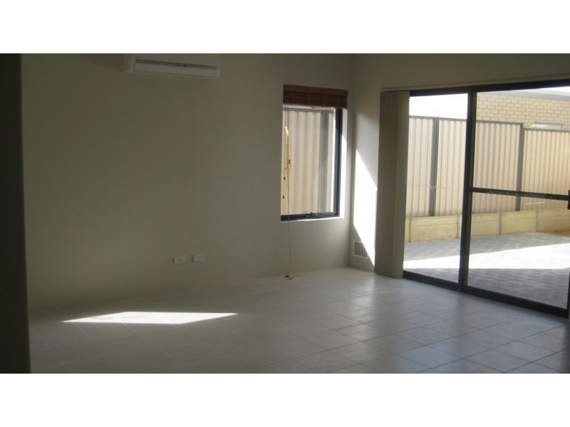 B/4 Torrey Court, Aubin Grove WA 6164