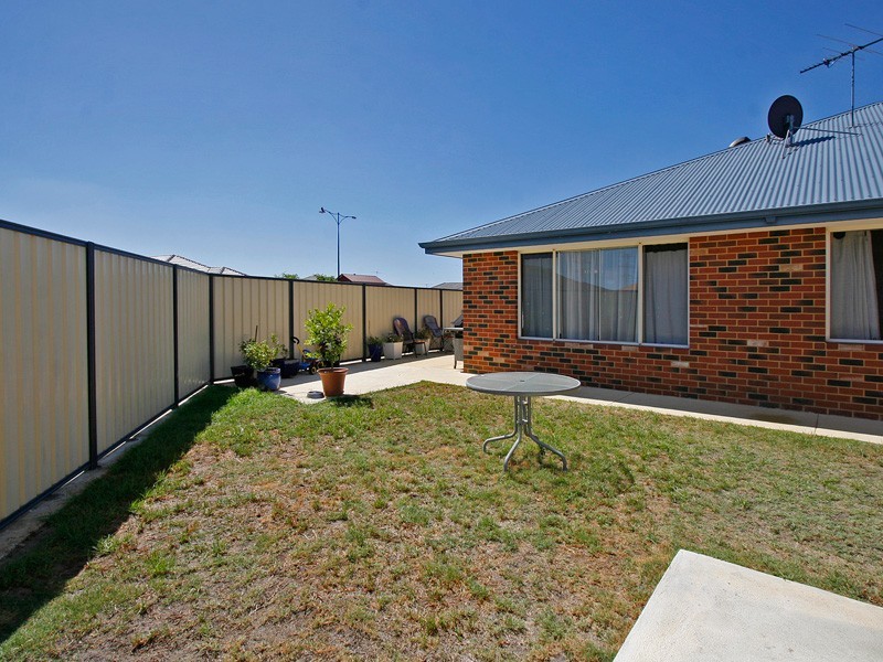 1 Galveston Bend, Success WA 6164