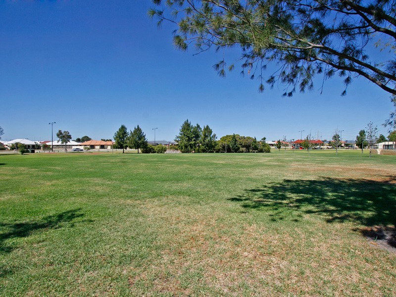 1 Galveston Bend, Success WA 6164