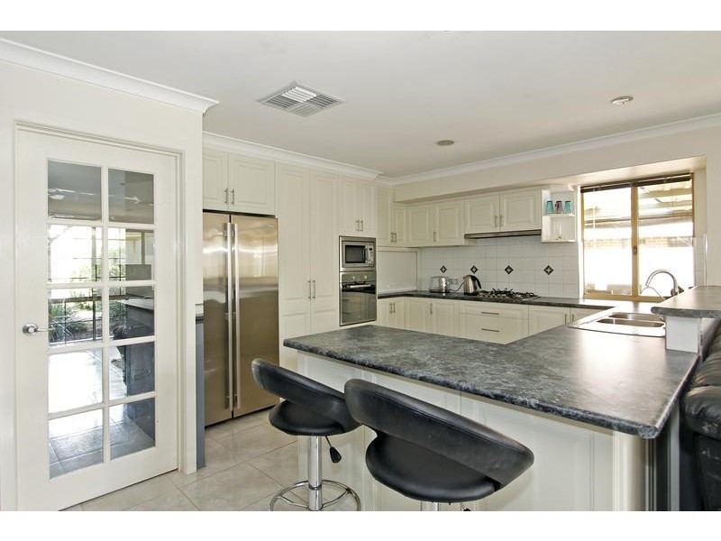 5 Hastings Court, Success WA 6164