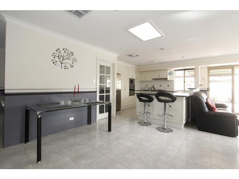 5 Hastings Court, Success WA 6164