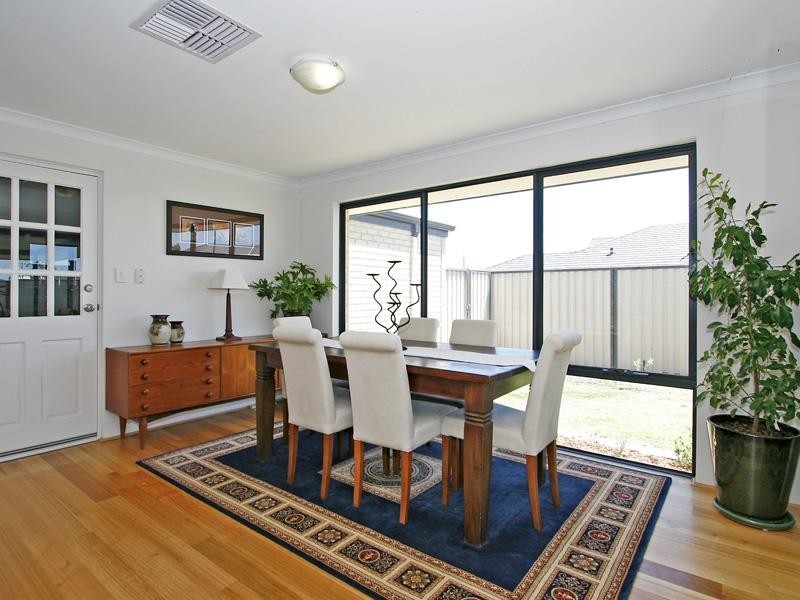 9 Giverny Gardens, Aubin Grove WA 6164