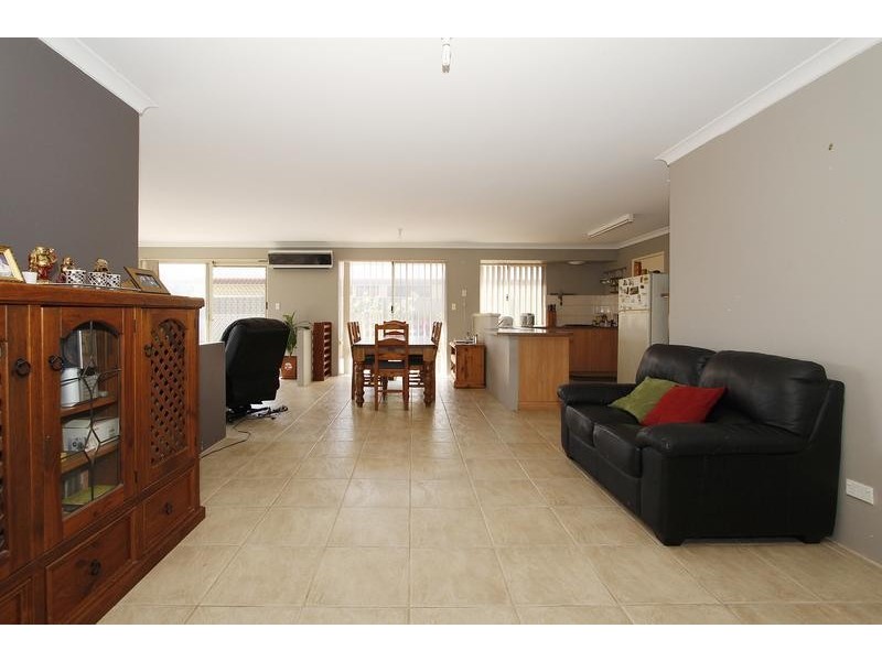 212 Tapper Road, Atwell WA 6164