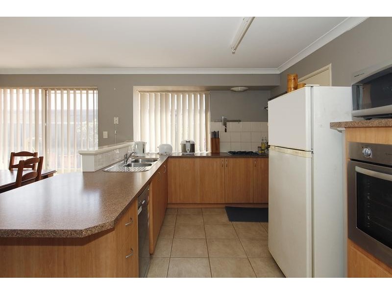212 Tapper Road, Atwell WA 6164