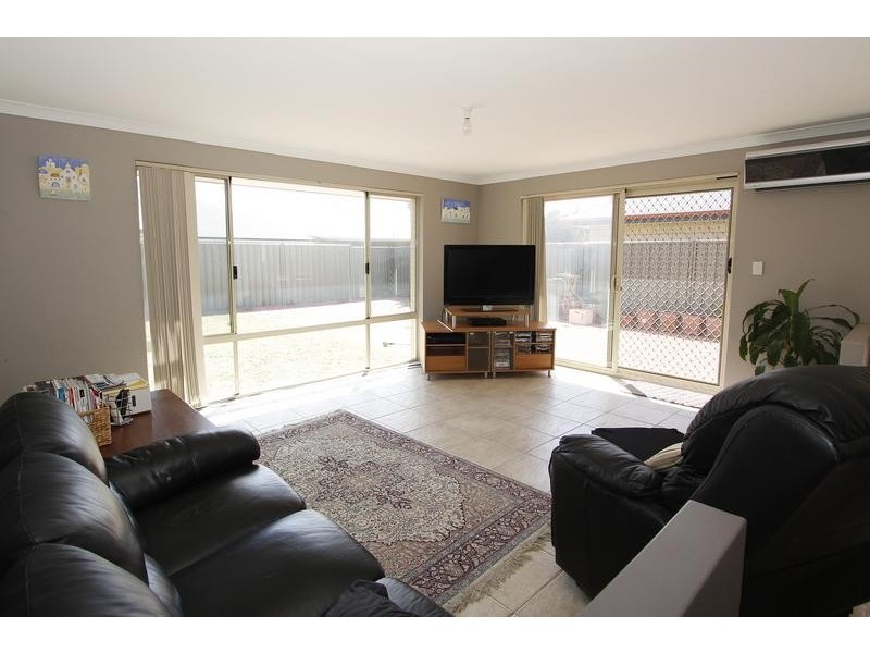 212 Tapper Road, Atwell WA 6164