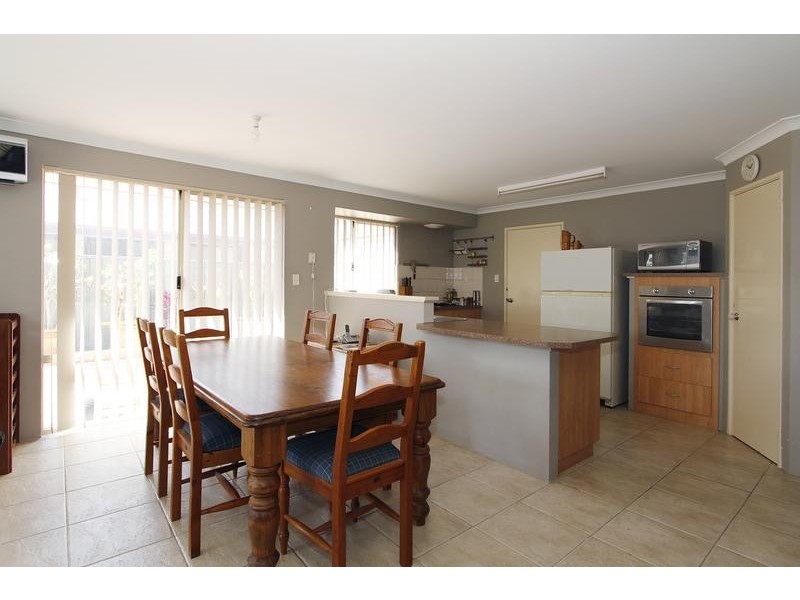212 Tapper Road, Atwell WA 6164