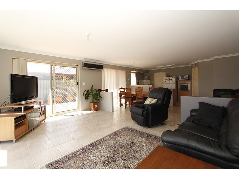 212 Tapper Road, Atwell WA 6164