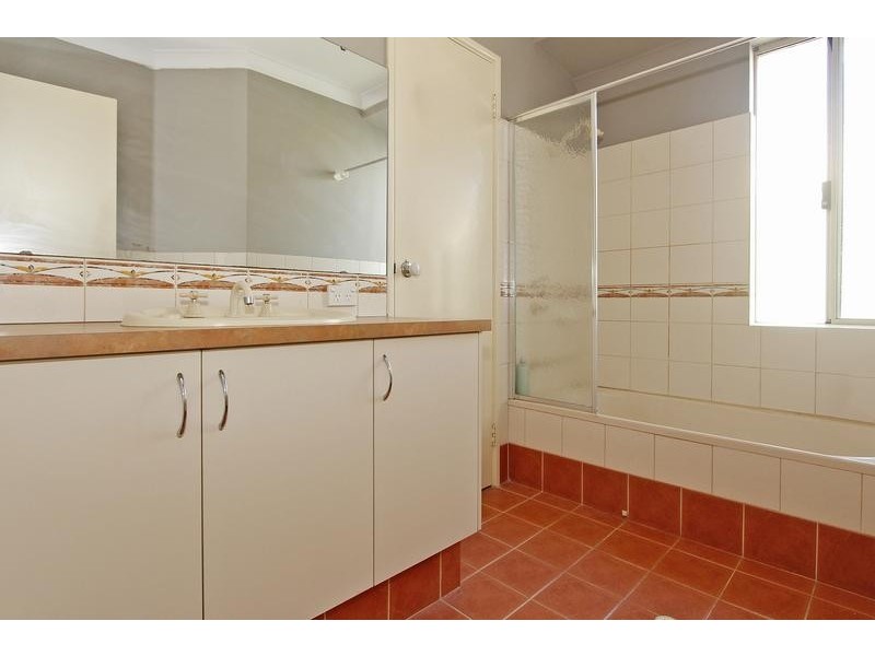212 Tapper Road, Atwell WA 6164