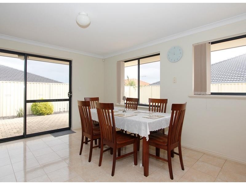 41 Baningan Avenue, Success WA 6164