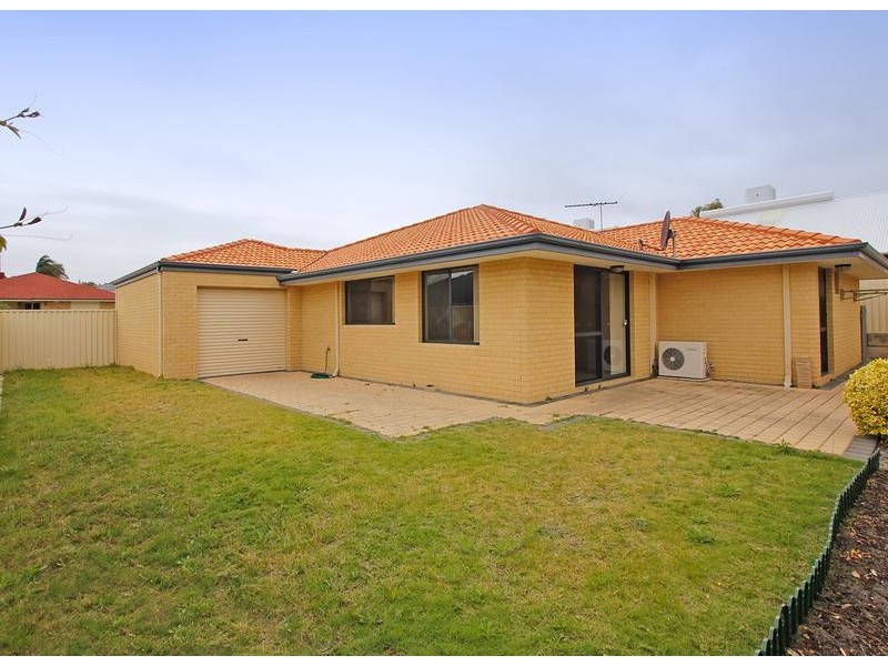 41 Baningan Avenue, Success WA 6164