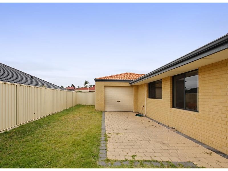 41 Baningan Avenue, Success WA 6164