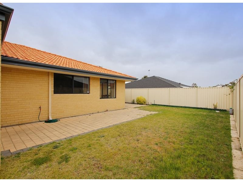 41 Baningan Avenue, Success WA 6164
